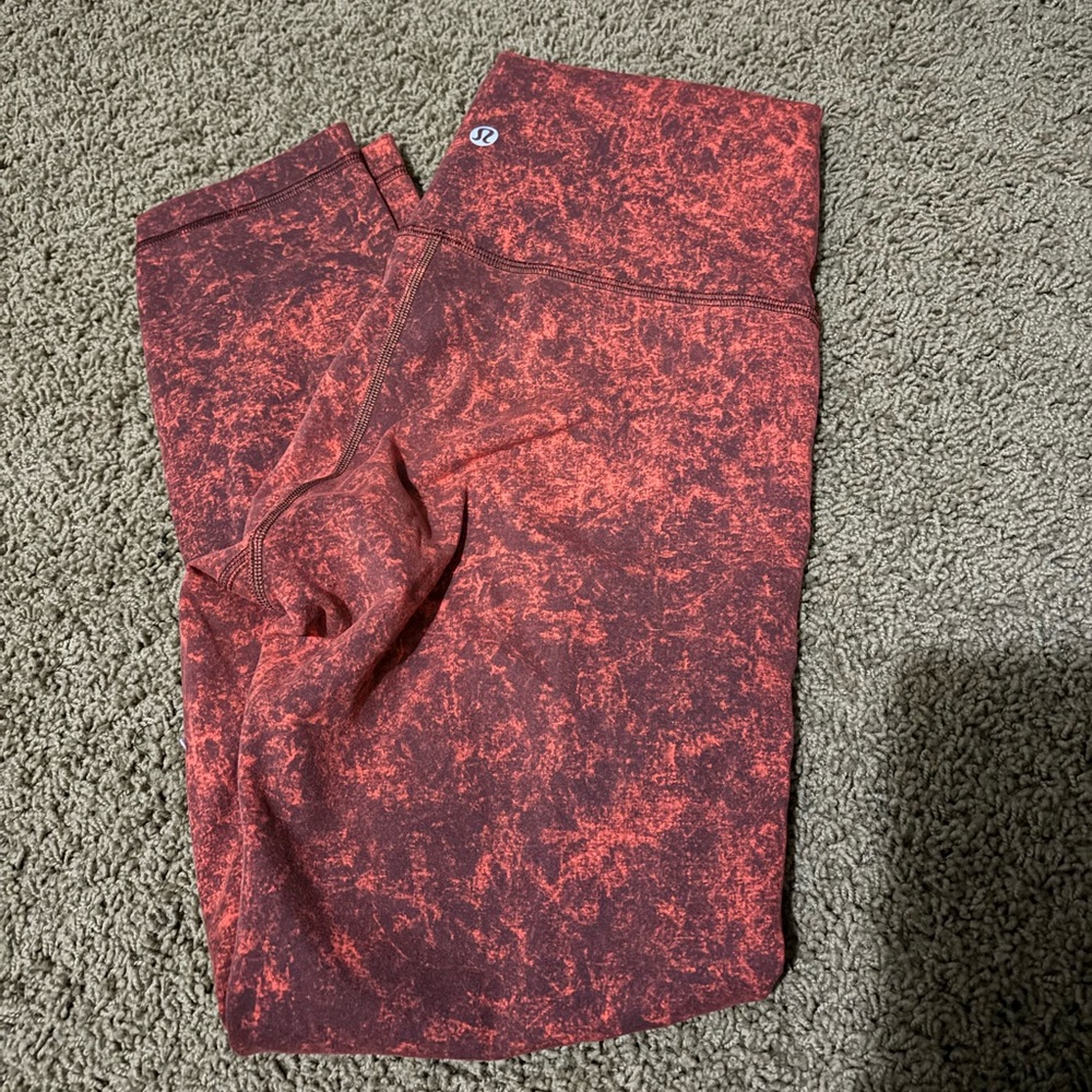 ⚡️🔥RARE Lululemon Wunder Under leggings Red/Black